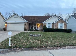 925 Comstock Sta, Saint Peters, MO 63376