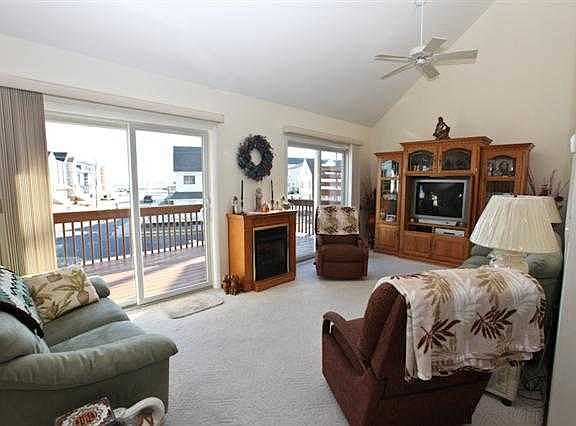 Large Bright Living Room