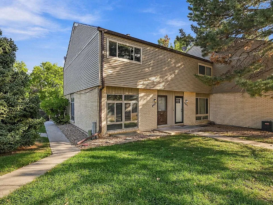 4271 W Ponds Cir