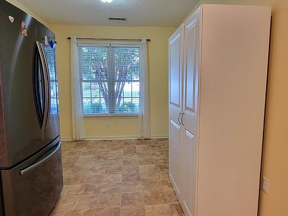 4th image of 1155 Jefferson Oaks Ct Unit 41