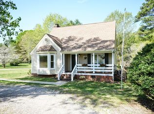 960 Hicks Rd, Youngsville, NC 27596