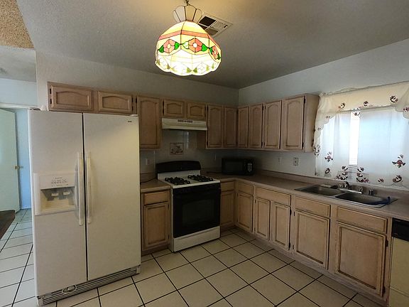 4th image of 11996 Kings Crest Dr