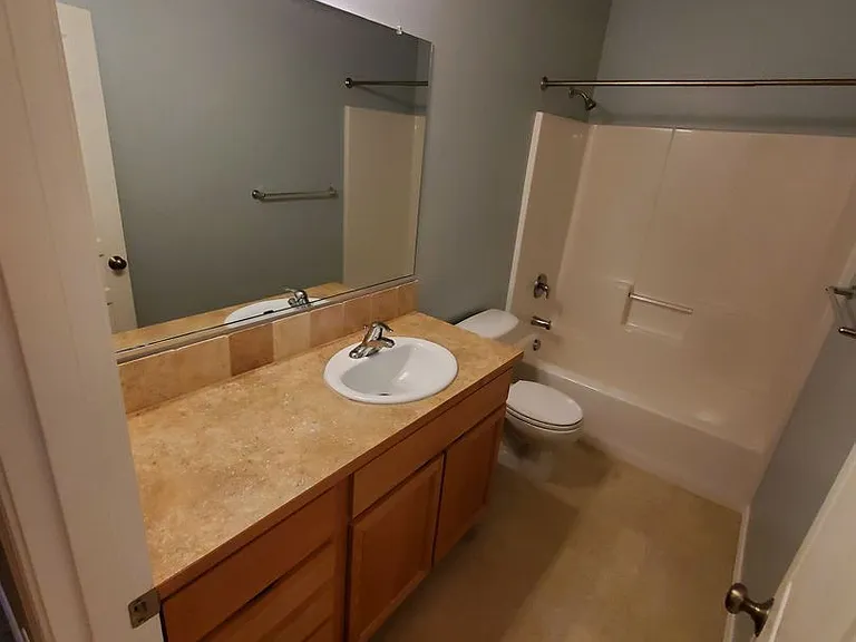 5991 Blue River Dr SE — Photo 9