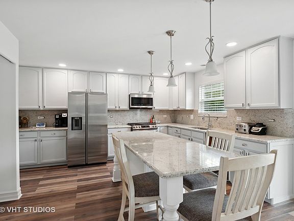 4th image of 1180 Valewood Dr