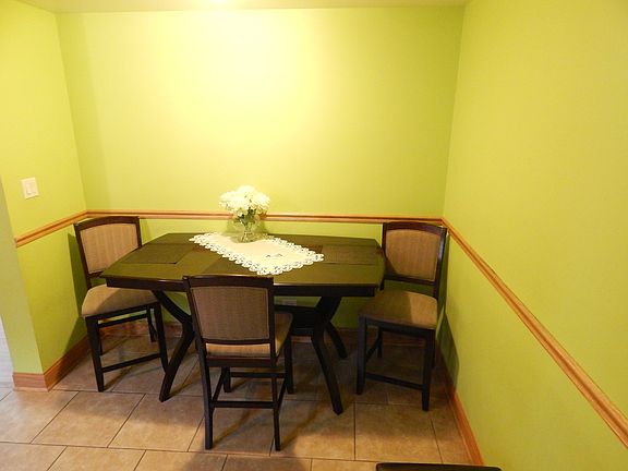 5th image of 7513 Lockwood Ave