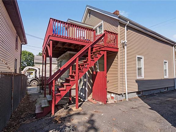4th image of 448 Public St