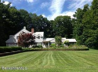 10 Birchwood Ln, Lenox, MA 01240