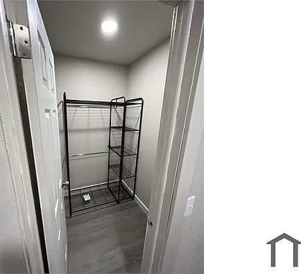 4th image of 7811 Jasper Ave
