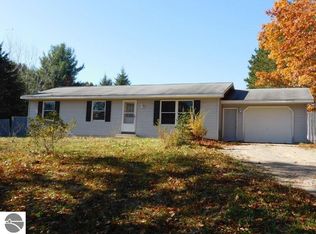 5905 N 23rd Rd, Mesick, MI 49668