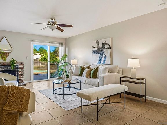 3rd image of 1030 Daisy St