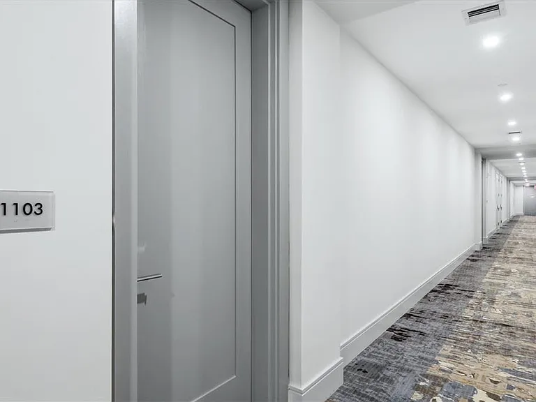 111 S Pineapple Ave #1103 — Photo 17