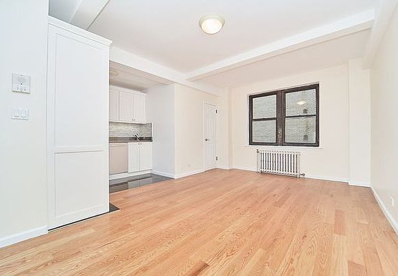 4th image of 850 Amsterdam Ave #4E