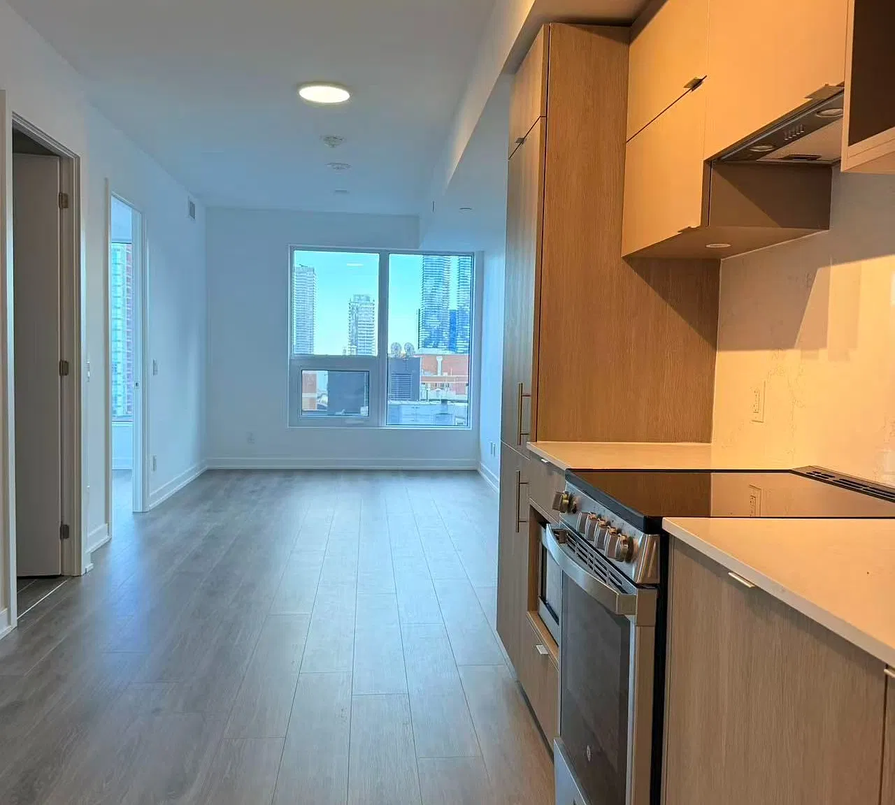 2 bed, $2,800 — Photo 1