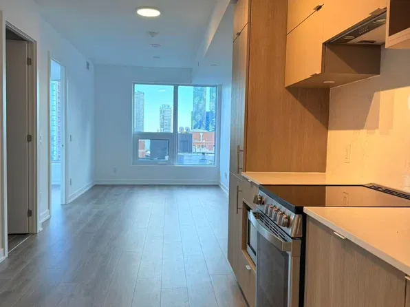 100 Queen St E, Toronto, ON