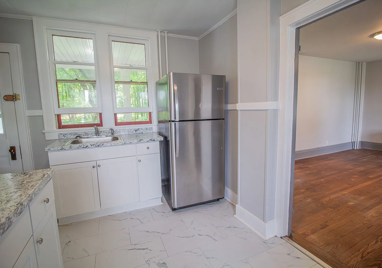 Charming 3 BR 1 BA home! — Photo 4
