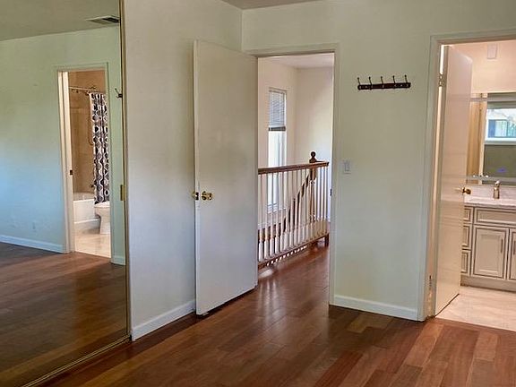 5th image of 812 Juno Ln