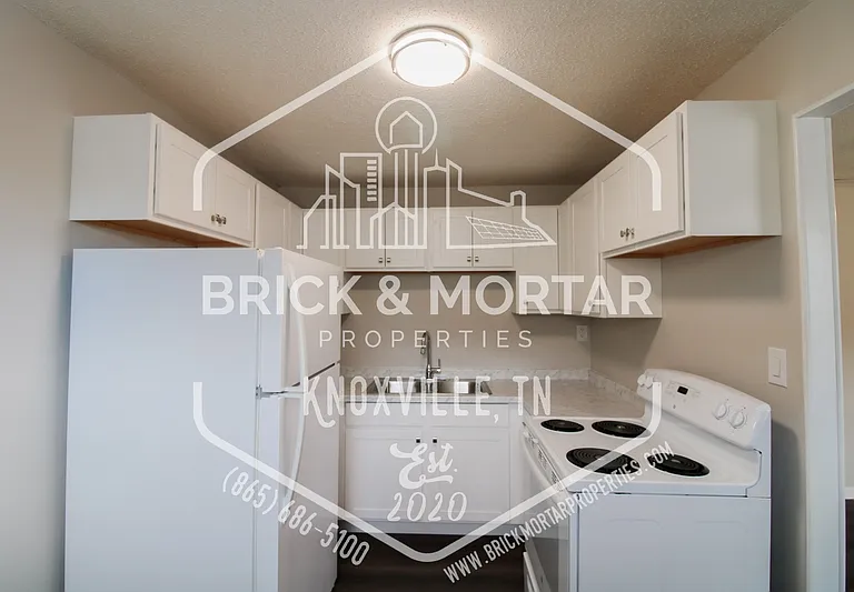 500 Farragut Ave #4 — Photo 6