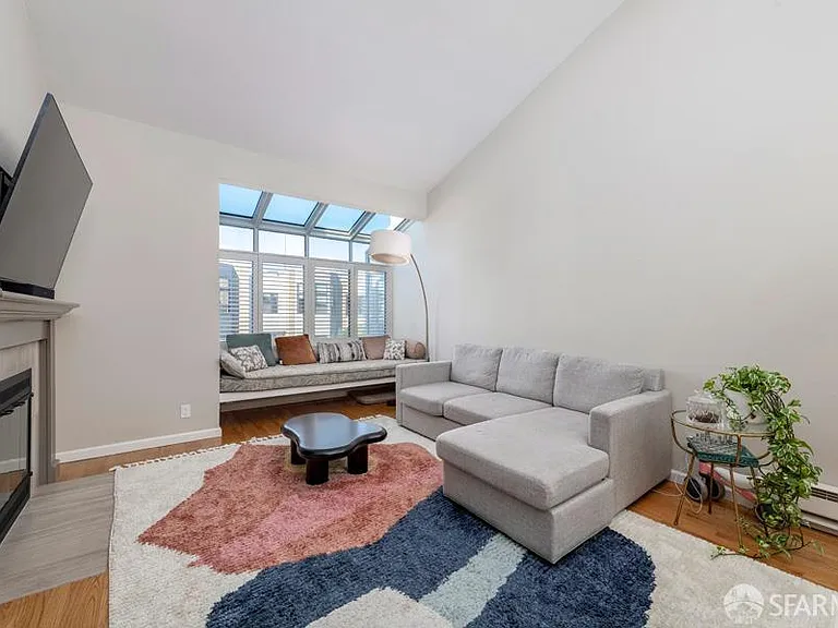 2075 Sutter St #525 — Photo 9