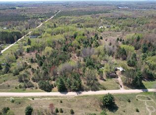 W Bawkey Rd, Farwell, MI 48622