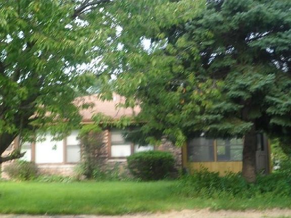 2nd image of 14135 S Bensley Ave