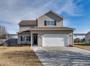 314 Mann St, Hubert, NC 28539