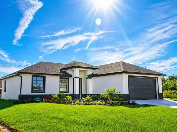 2555 25th St W, Lehigh Acres, FL 33971