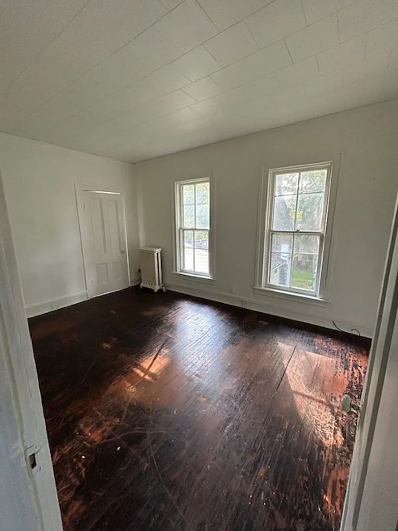 504 Maple Ave Elmira — Photo 4