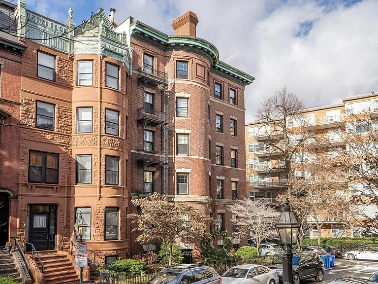 3 Brimmer St #2 — Photo 19