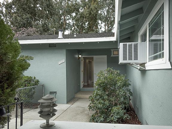 2nd image of 5525 Thornwood Dr