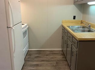 813 Meadow Ridge Ct APT 3, Winston Salem, NC 27107