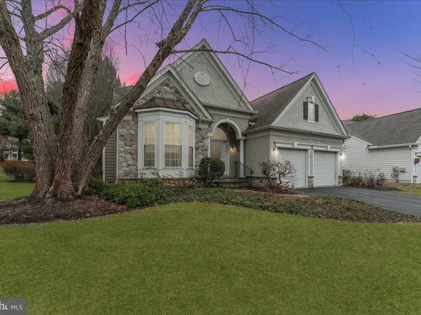 207 Aster Cir, Kennett Square, PA 19348