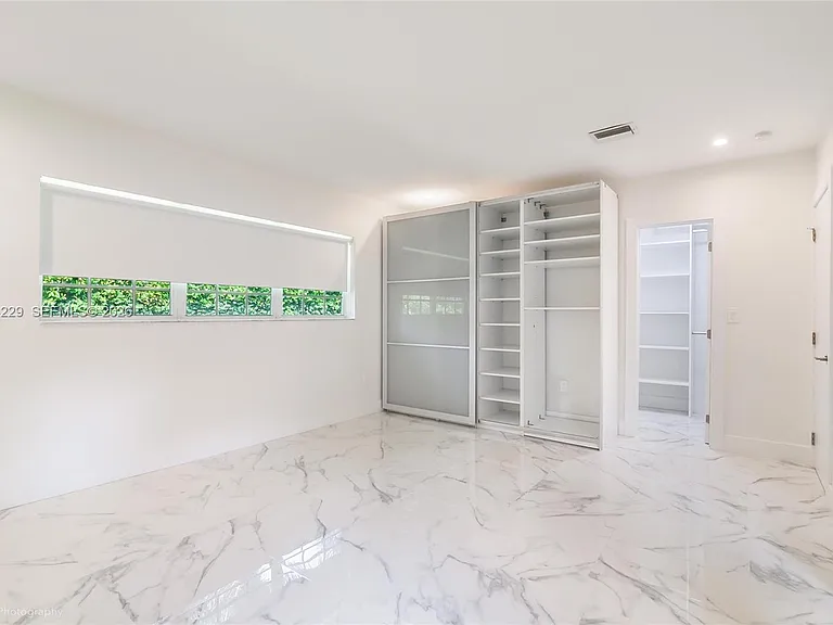 52 Camden Dr — Photo 27