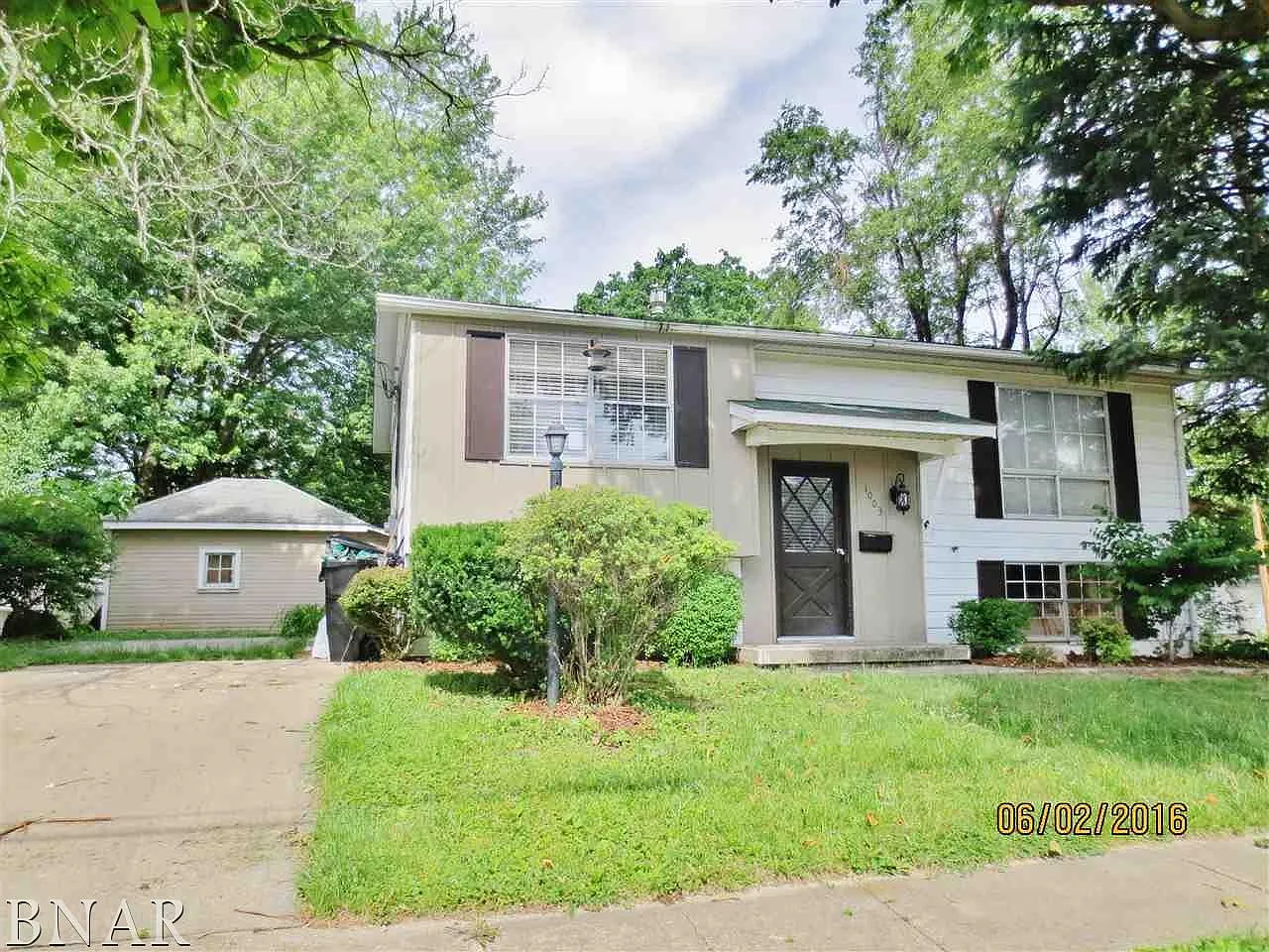 1003 S Lee St photo 1