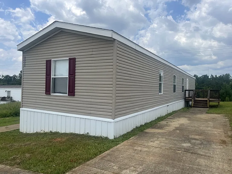 1055 Hunters Mountain Pkwy — Photo 2