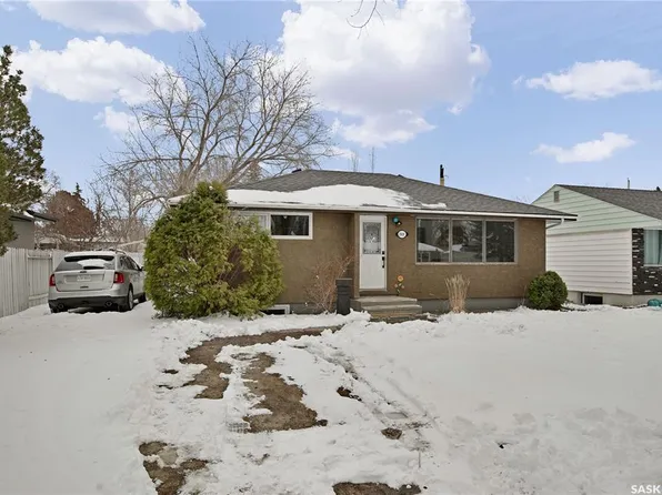 1909 Wiggins AVENUE S, Saskatoon, SK S7J 1W2