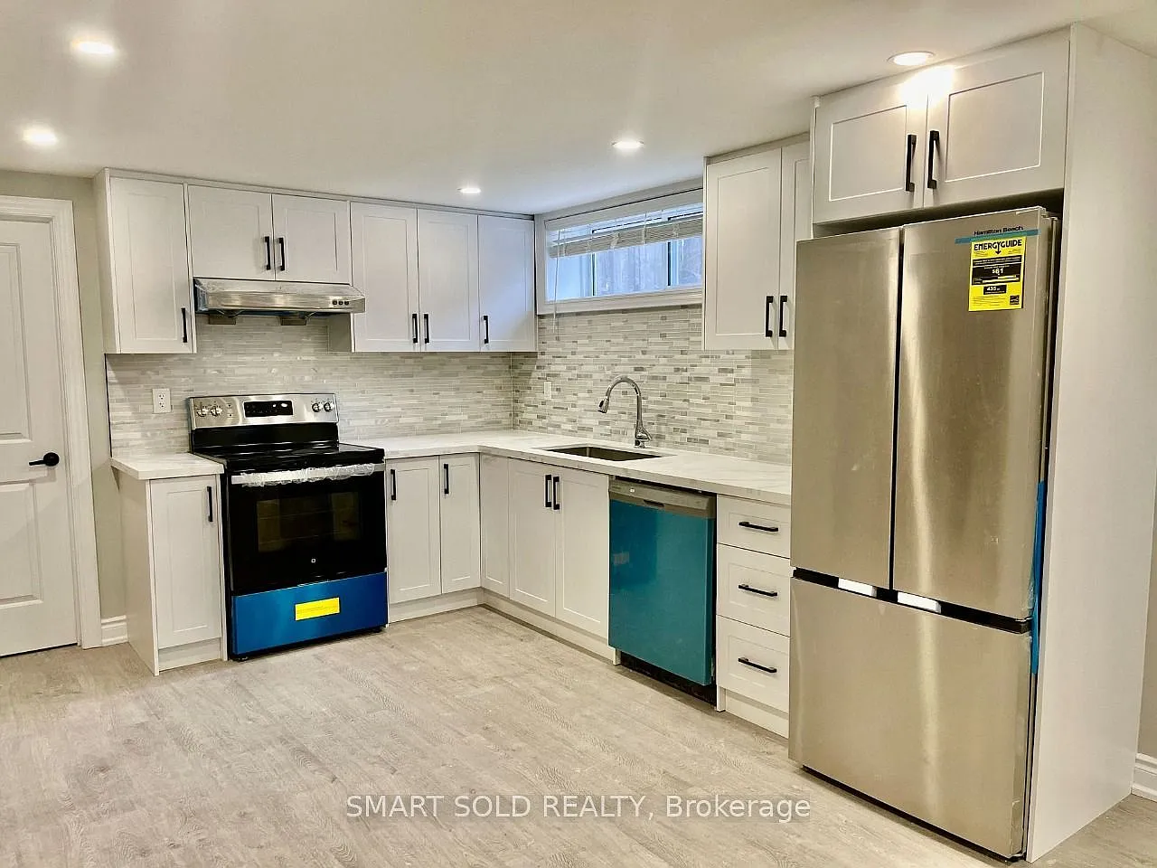 3 bed, $2,100 — Photo 2