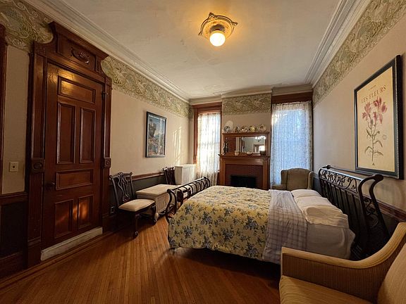 3rd image of 112 Summit Ave #1