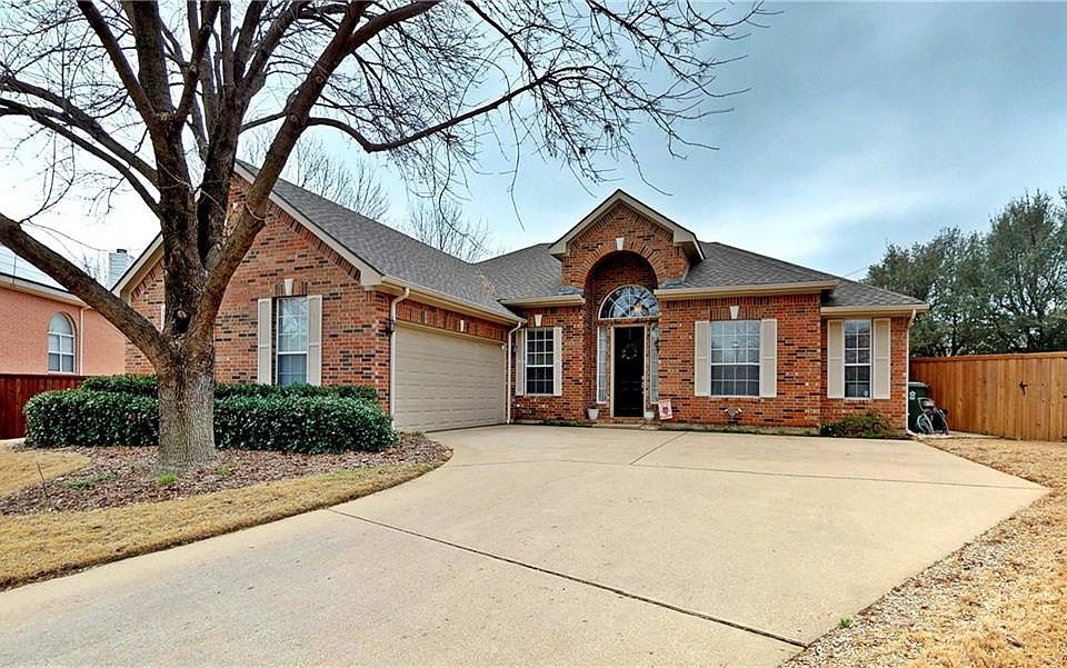 1st image of 2109 Water Oak Ct