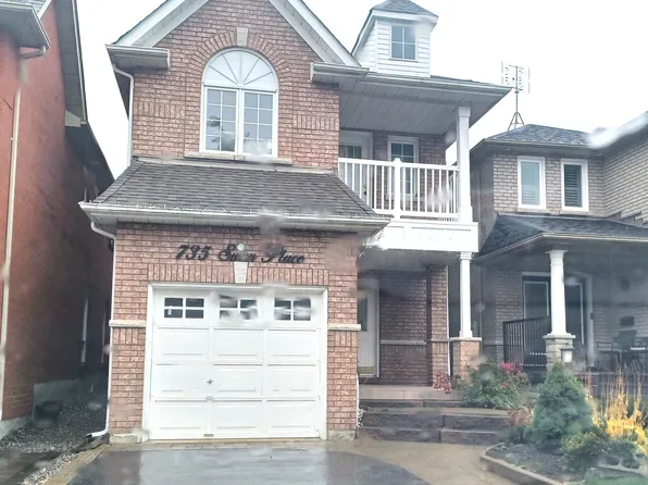 735 Swan Pl, Pickering, ON L1X 2V7