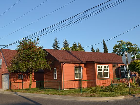 House Corner Lot