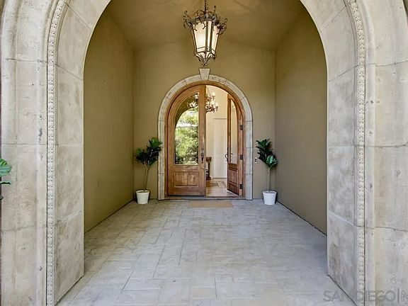 3rd image of 11558 Creek Rd