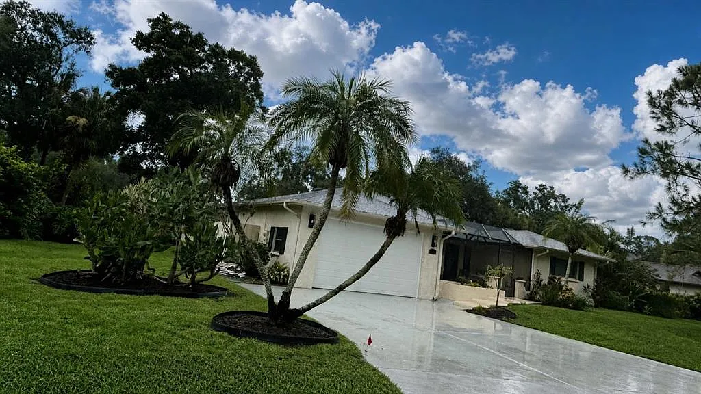 3 bed, 2.0 bath, 2196 sqft, $3,500 — Photo 1