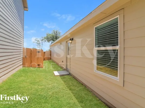 10214 Devon Wheel St, San Antonio, TX 78254