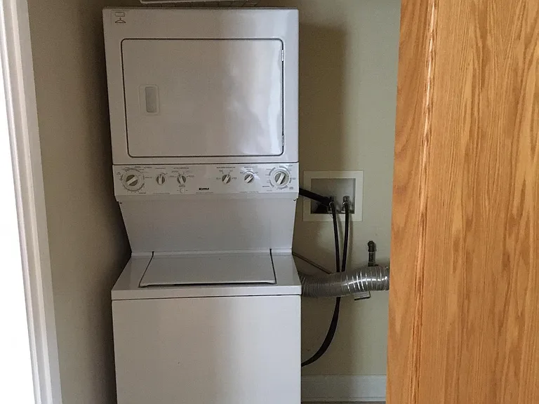 417 Circle Ave #1 — Photo 5