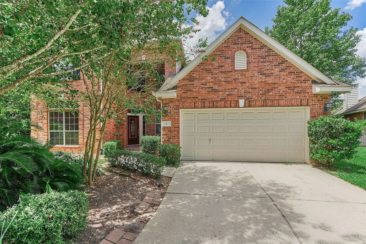 Photo 1 of 47 - 7 Raindance Ct - The Woodlands, TX Primary Photo - 7 Raindance Ct