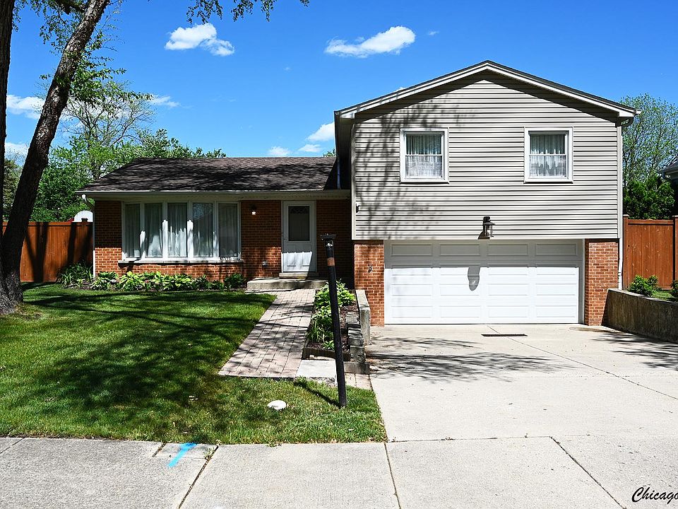 1st image of 1331 N Peartree Ln