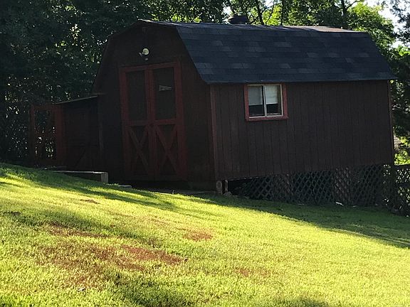 4th image of 106 Kirkwood St