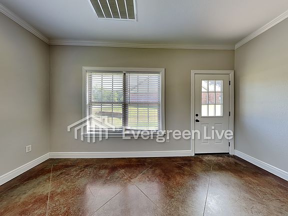 5th image of 1847 W Creekmore Dr