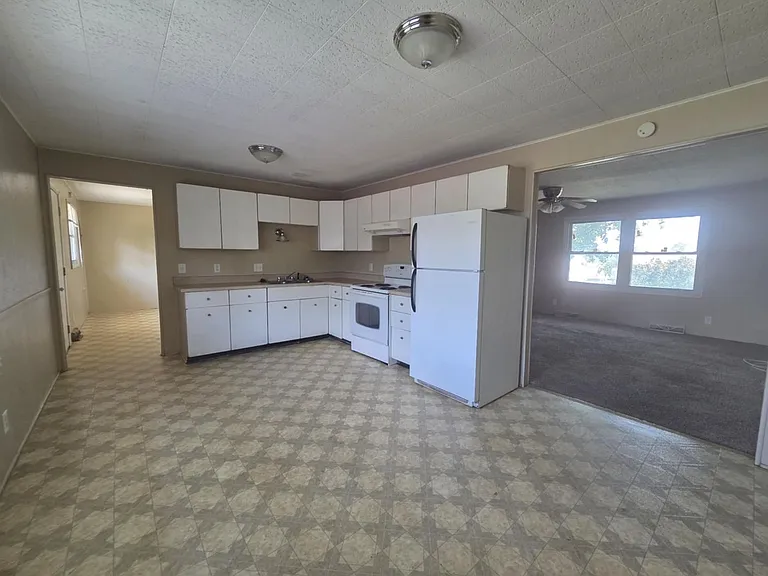1516 Hale Dr — Photo 3