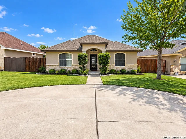 3 bed, 2.0 bath, 1239 sqft, $1,800 — Photo 1